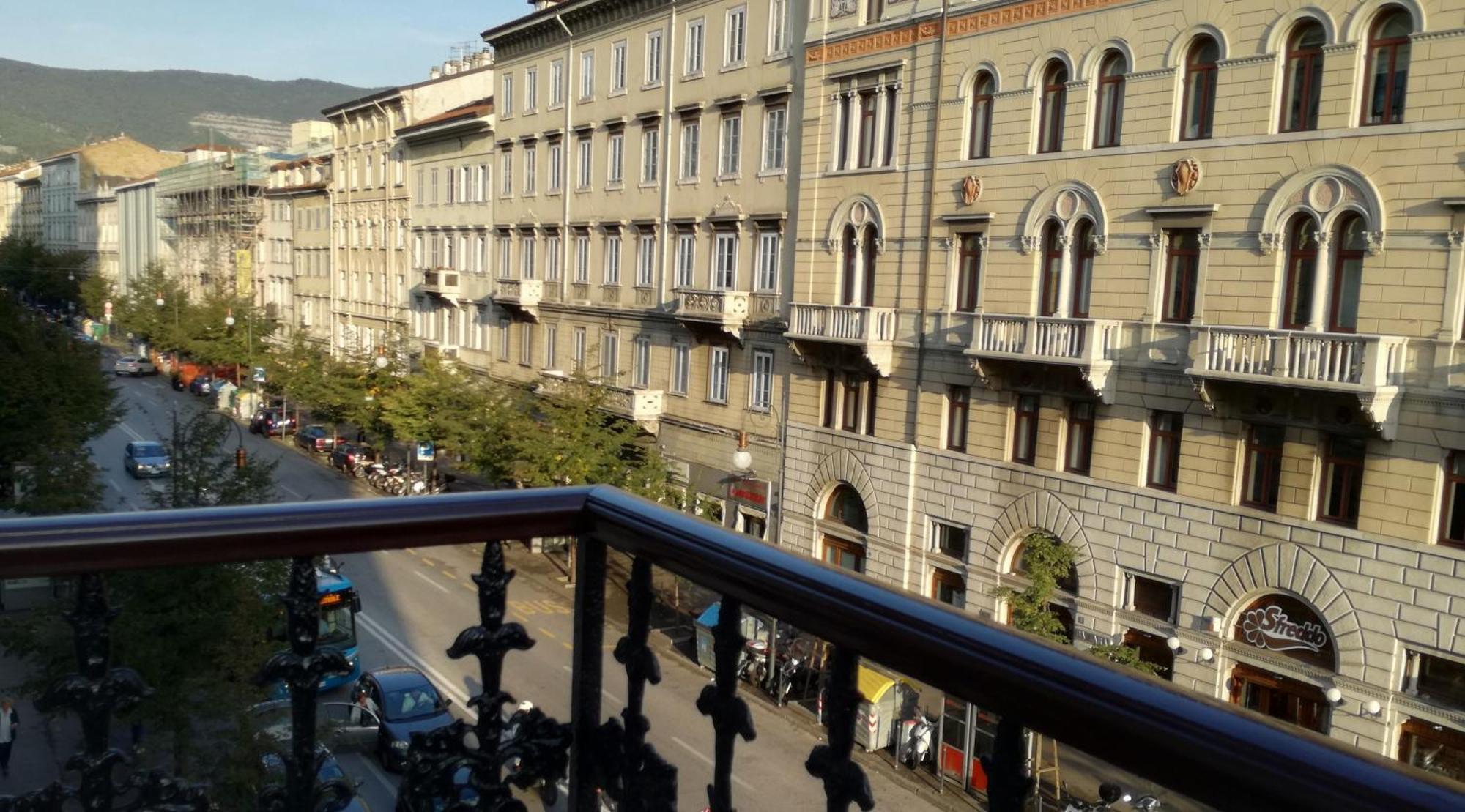 Trieste Center Rooms&Apartments Buitenkant foto